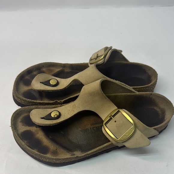 Used Birkenstock flip flop Beige Sandals with Gold Buckle women’s size 38 - Picture 1 of 6